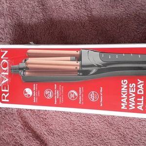 Brand New Revlon 3/4" Adjustable Waver